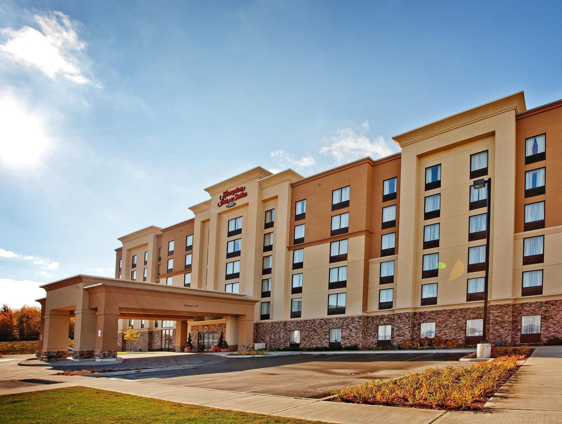 Hampton Inn & Suites By Hilton Бари Екстериор снимка