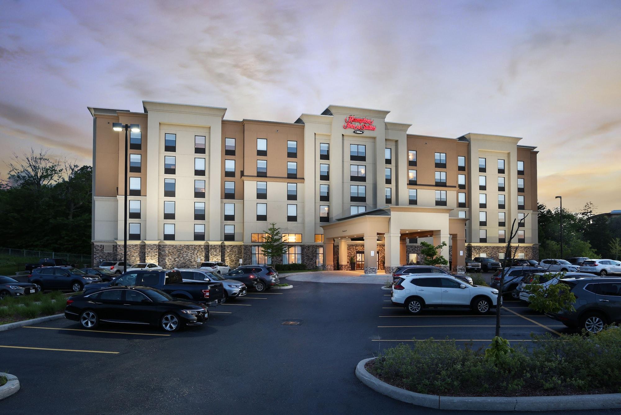 Hampton Inn & Suites By Hilton Бари Екстериор снимка
