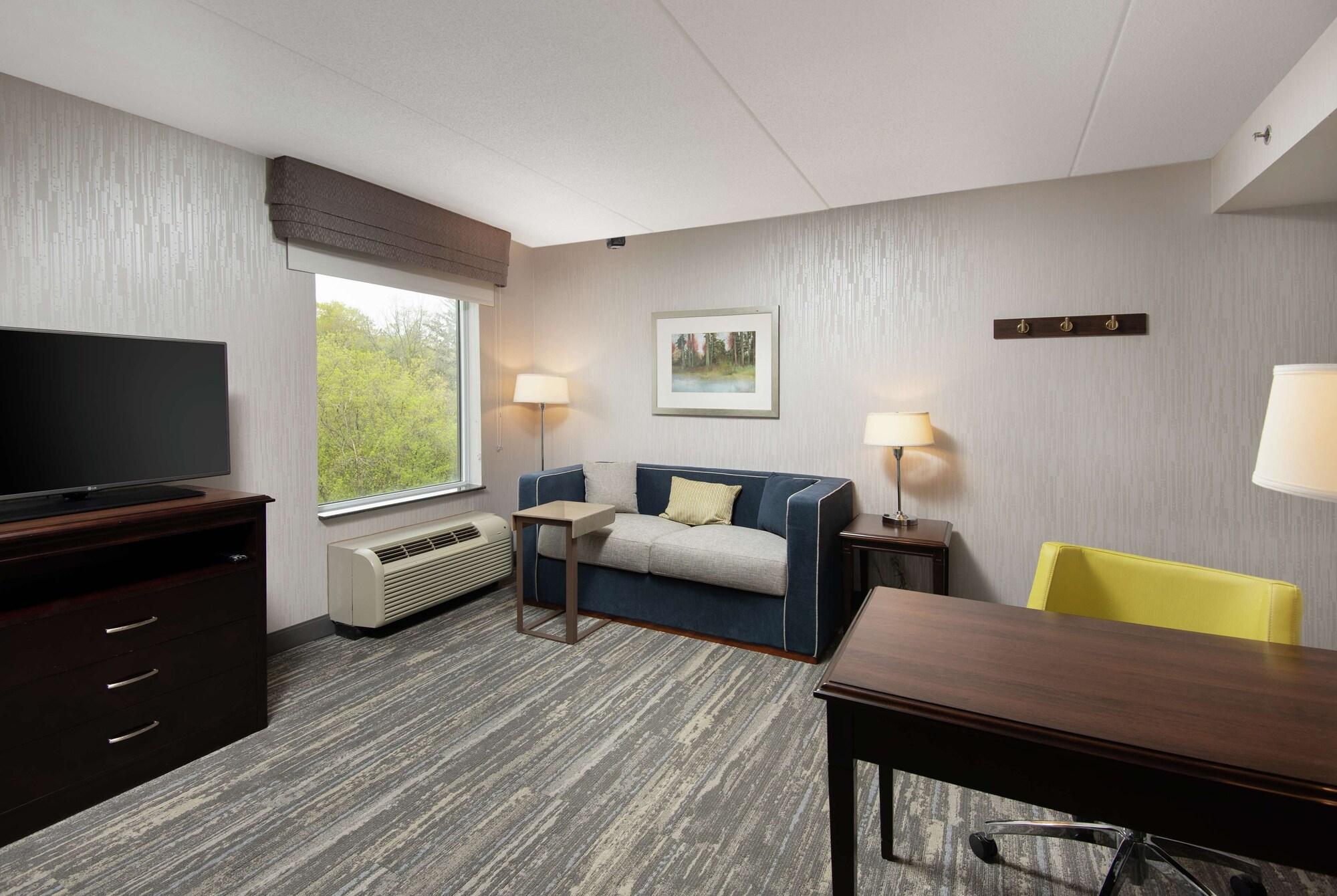 Hampton Inn & Suites By Hilton Бари Екстериор снимка