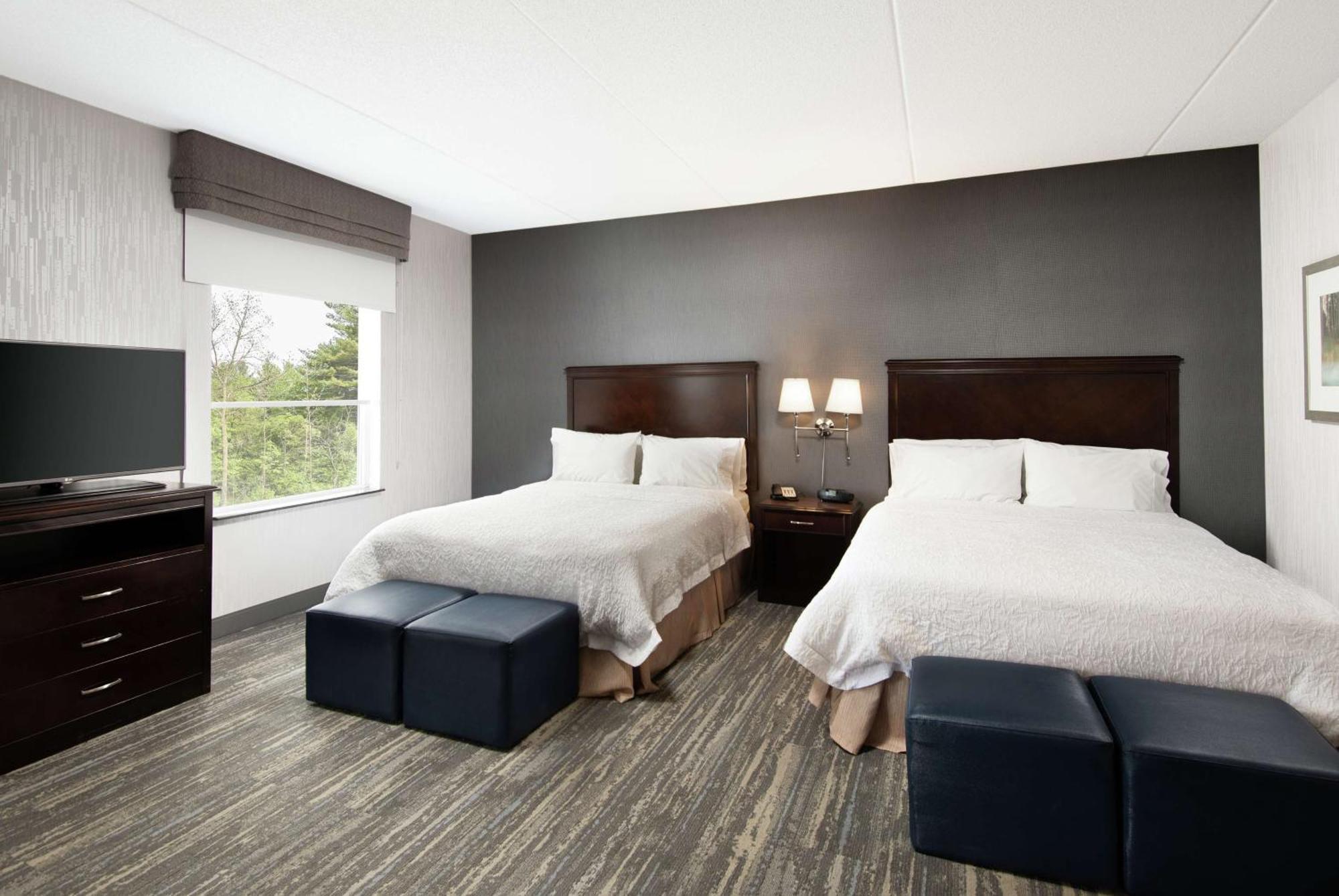 Hampton Inn & Suites By Hilton Бари Екстериор снимка